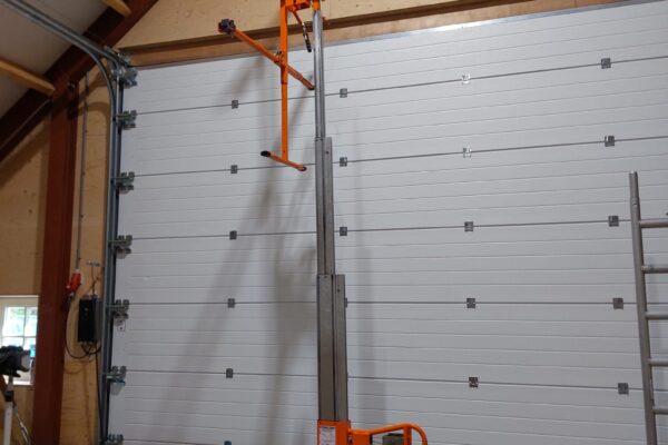 Zeer hoog alleen wandplaten plaatsen